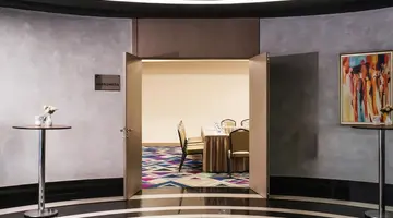 Royal Wings Hotel