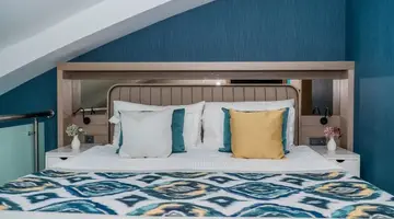 Royal Wings Hotel