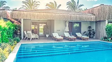 Royal Wings Hotel