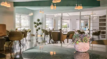 Royal Wings Hotel