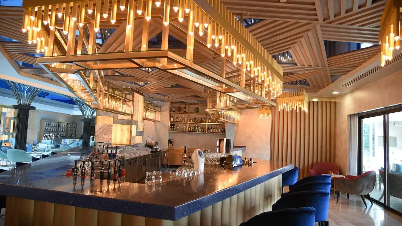 ROYAL WINGS HOTEL