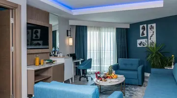 Royal Wings Hotel