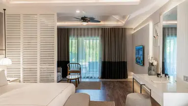 Royal Wings Hotel