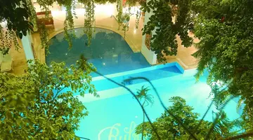 Rubi Hotel
