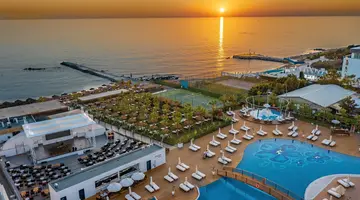 RUBI PLATINUM SIGN HOTEL