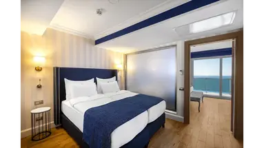 RUBI PLATINUM SIGN HOTEL