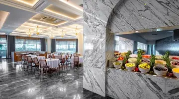 RUBI PLATINUM SIGN HOTEL