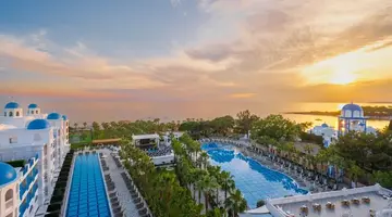 Rubi Platinum Spa Resort And Suite