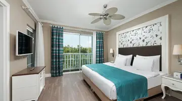 Rubi Platinum Spa Resort And Suite