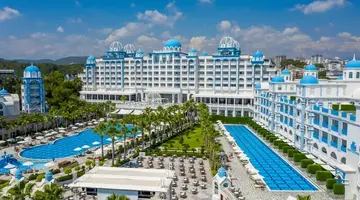 Rubi Platinum Spa Resort And Suite