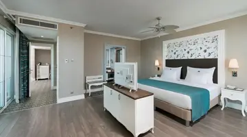 Rubi Platinum Spa Resort And Suite