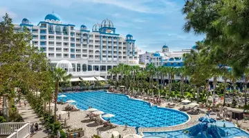 Rubi Platinum Spa Resort And Suite