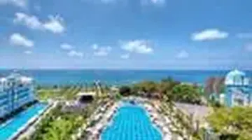 Rubi Platinum Spa Resort & Suites