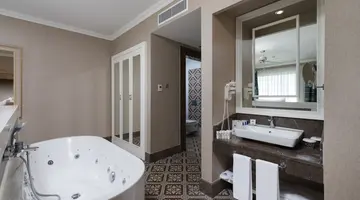 RUBI PLATINUM SPA RESORT & SUITES