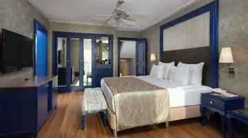 RUBI PLATINUM SPA RESORT & SUITES