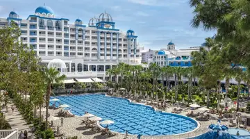 RUBI PLATINUM SPA RESORT & SUITES