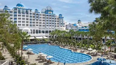 RUBI PLATINUM SPA RESORT & SUITES