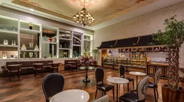 RUBI PLATINUM SPA RESORT & SUITES
