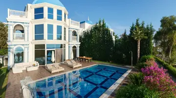 RUBI PLATINUM SPA RESORT & SUITES