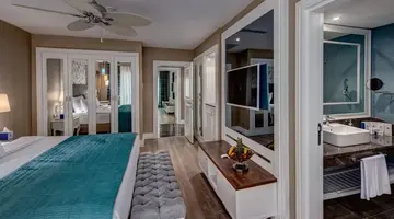 RUBI PLATINUM SPA RESORT & SUITES