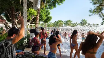 RUBI PLATINUM SPA RESORT & SUITES