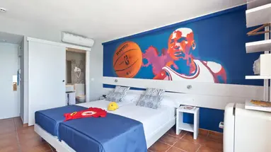 Ryans La Marina