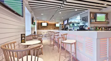 Ryans La Marina