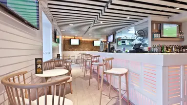 Ryans La Marina