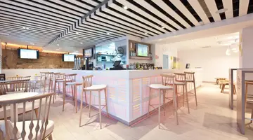 Ryans La Marina