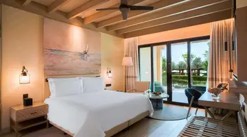 Saadiyat Rotana Resort & Villas