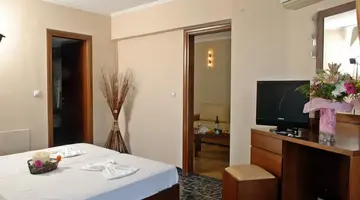 Sacallis Inn Beach Hotel