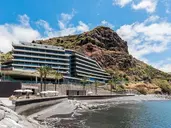 Saccharum Resort