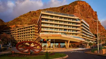 Saccharum Resort