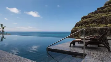 Saccharum Resort