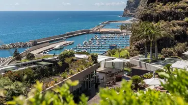Saccharum Resort