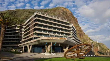 Saccharum Resort