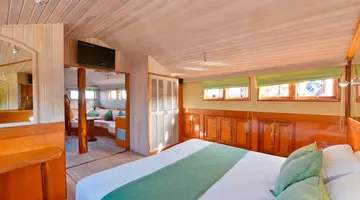 Safari Island Resort