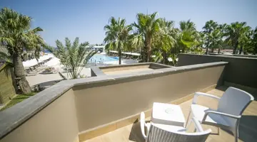 Sailors Beach Club - All Inclusive
