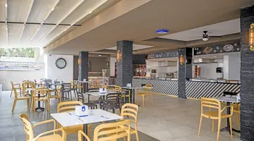 SAILORS BEACH CLUB