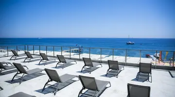 SAILORS BEACH CLUB