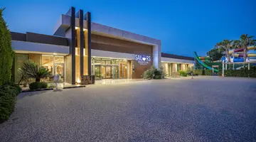 SAILORS BEACH CLUB