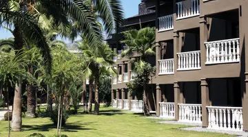 SAILORS BEACH CLUB