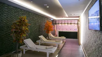 SAILORS BEACH CLUB