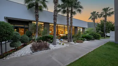 SAILORS BEACH CLUB