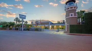 SAILORS BEACH CLUB