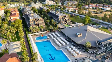 SAILORS BEACH CLUB