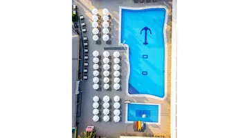 SAILORS BEACH CLUB