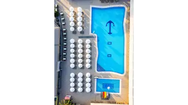 SAILORS BEACH CLUB