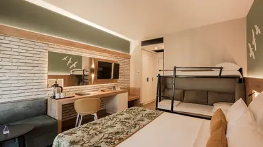SAILORS BEACH CLUB
