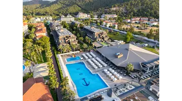 SAILORS BEACH CLUB